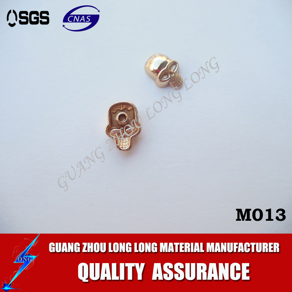 Different Colours Pyramid Metal Nailhead Stud